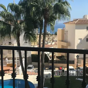 https://pueblo-los-olivos-sitio-de-calahonda.1costadelsol.com
