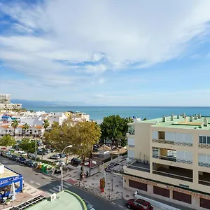 https://malagasuite-carihuela-seaview.hotelsinnerja.org